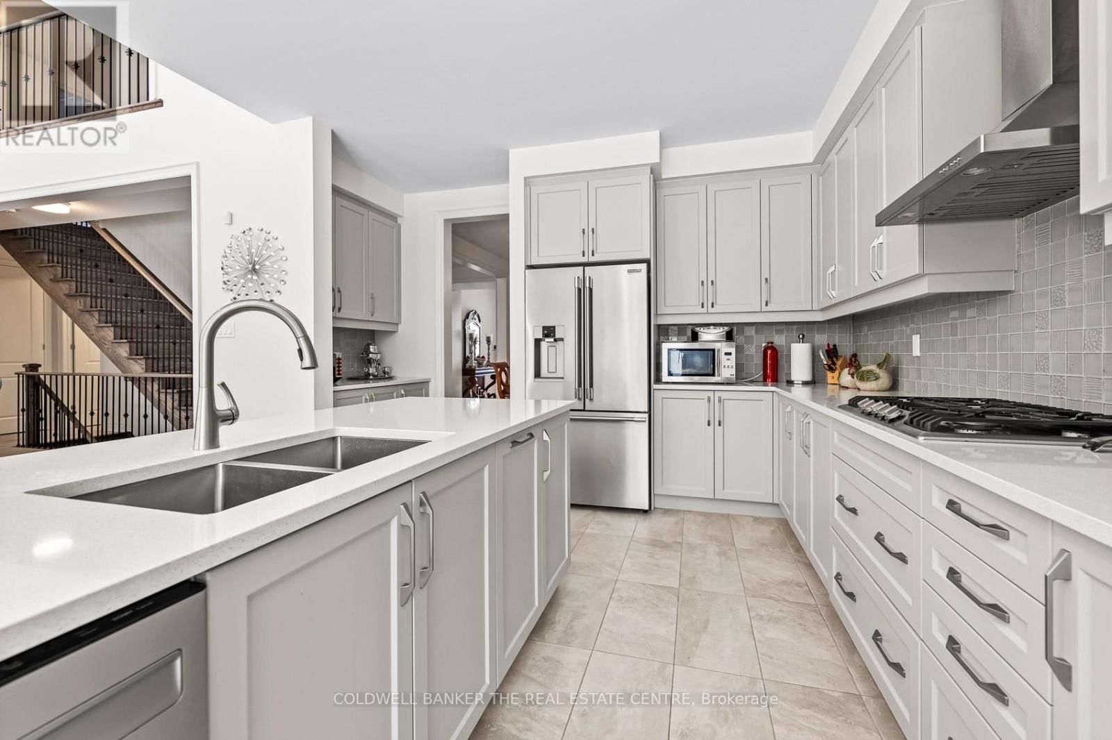 28 BELLFLOWER CRESCENT Image 8