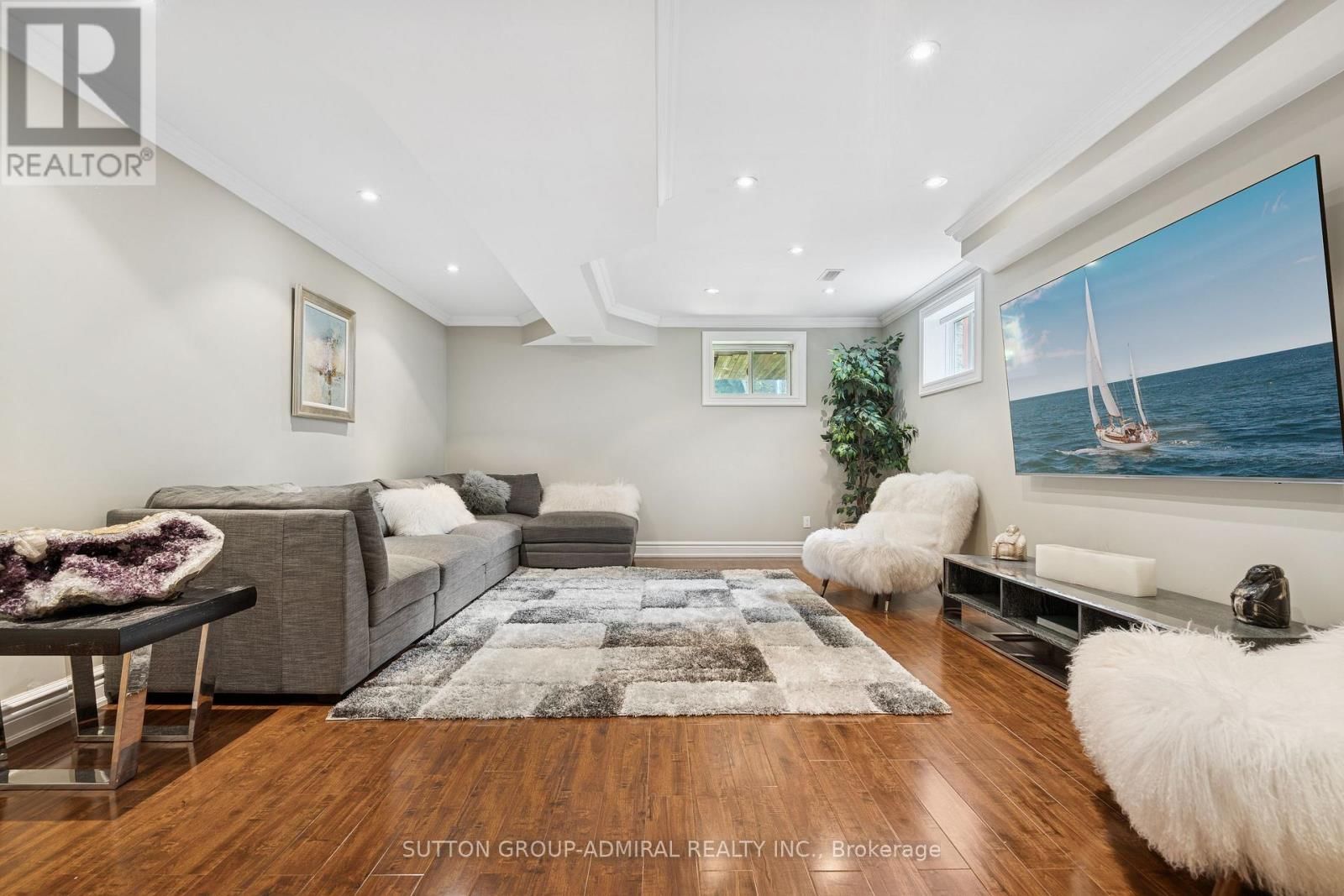 1221 LAURAND STREET Image 43