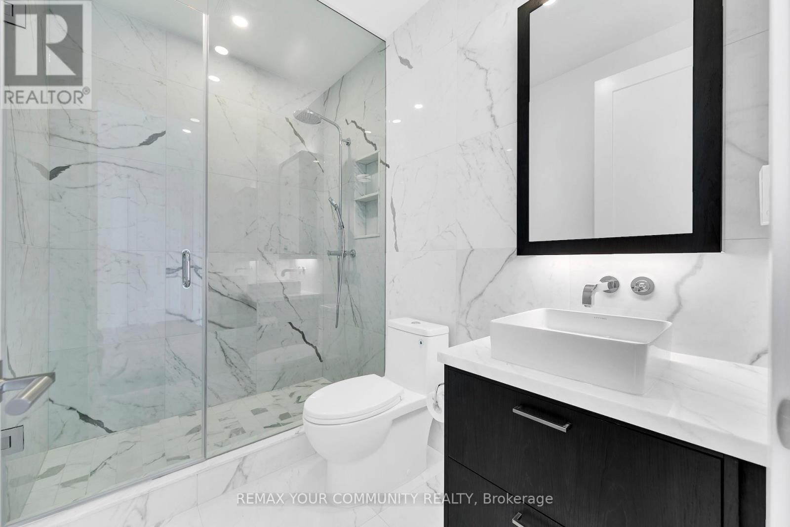 PH05 - 397 ROYAL ORCHARD BOULEVARD Image 27