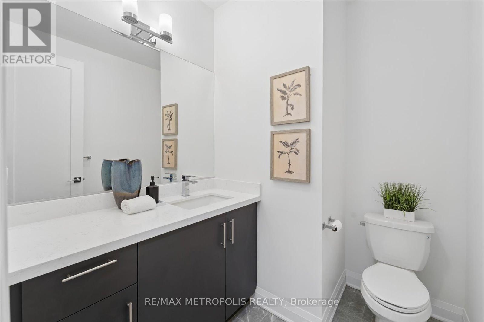 19 VERN ROBERTSON GATE Image 22