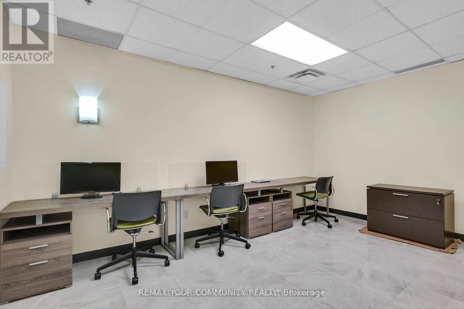 603 - 3950 14TH AVENUE Image 14