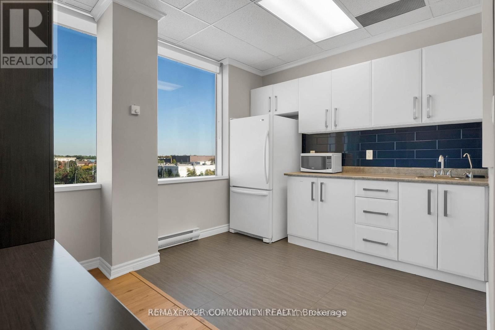 603/604 - 3950 14TH AVENUE Image 28