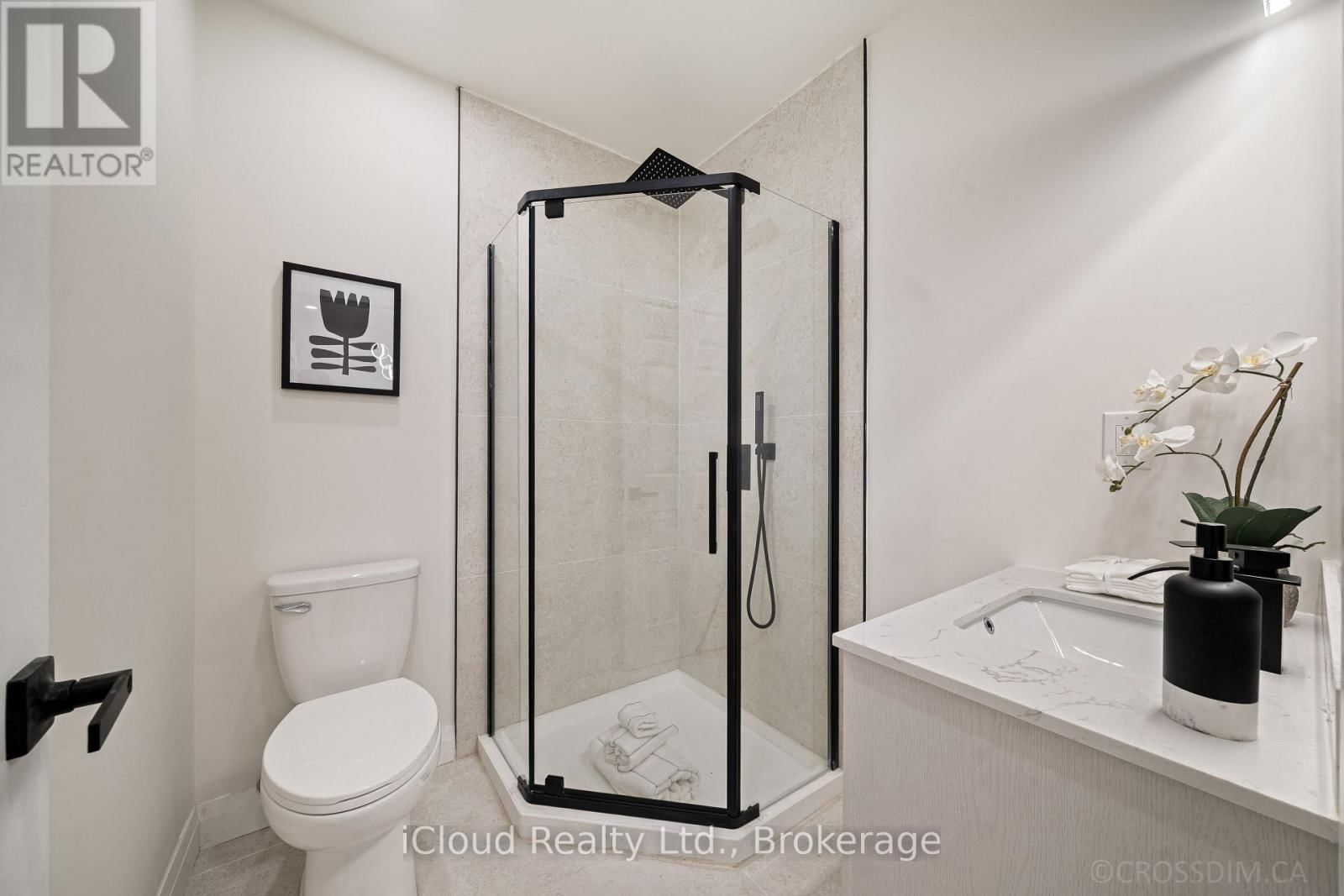 107 BAYVIEW PARKWAY Image 27