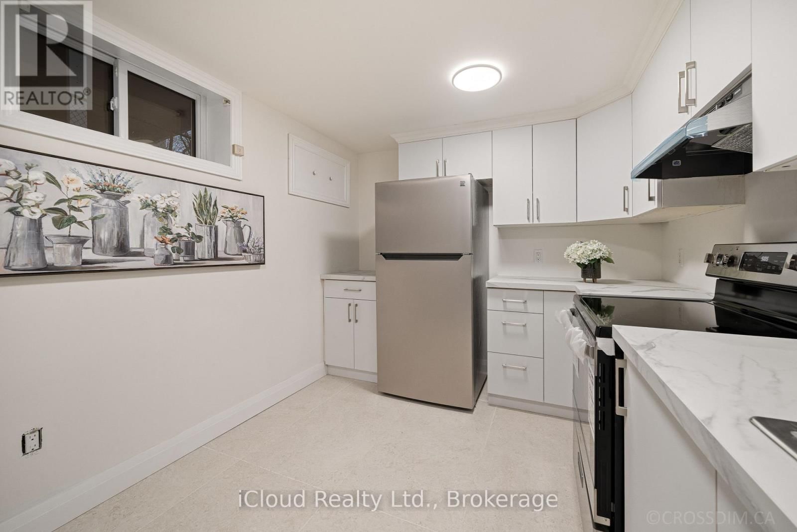 107 BAYVIEW PARKWAY Image 37