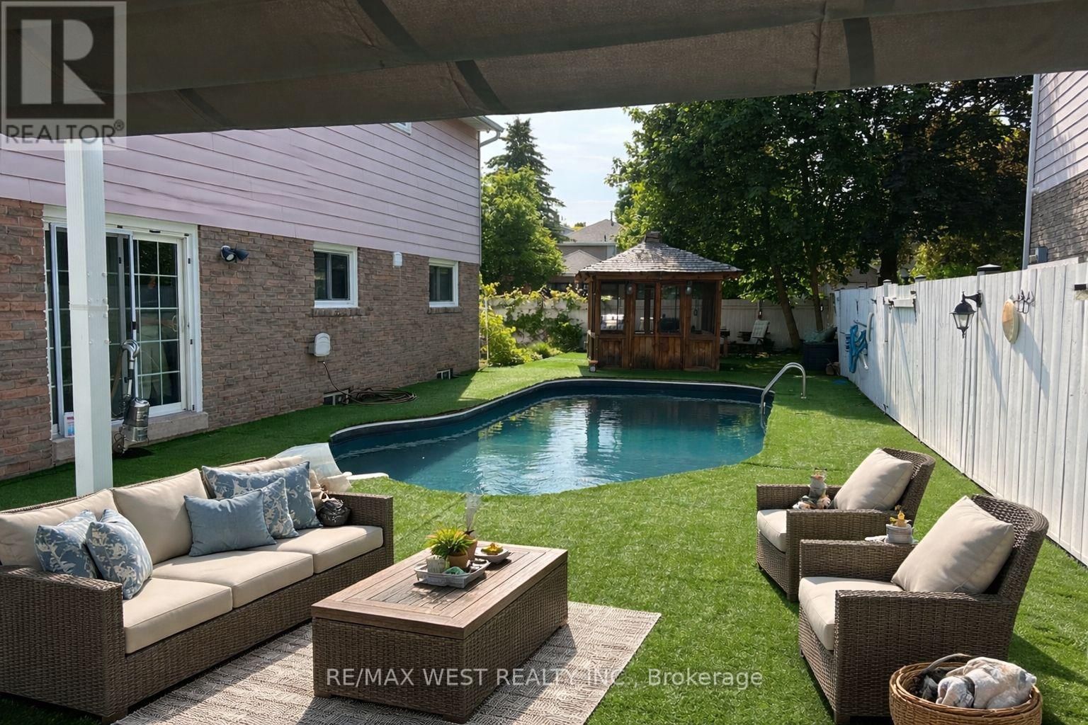 890 WAYNE DRIVE Image 34