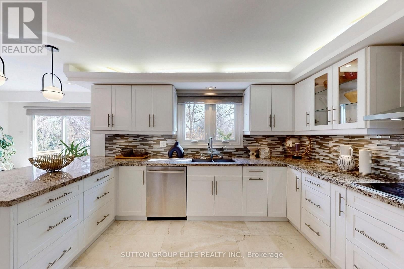 35 FANSHAWE DRIVE Image 12