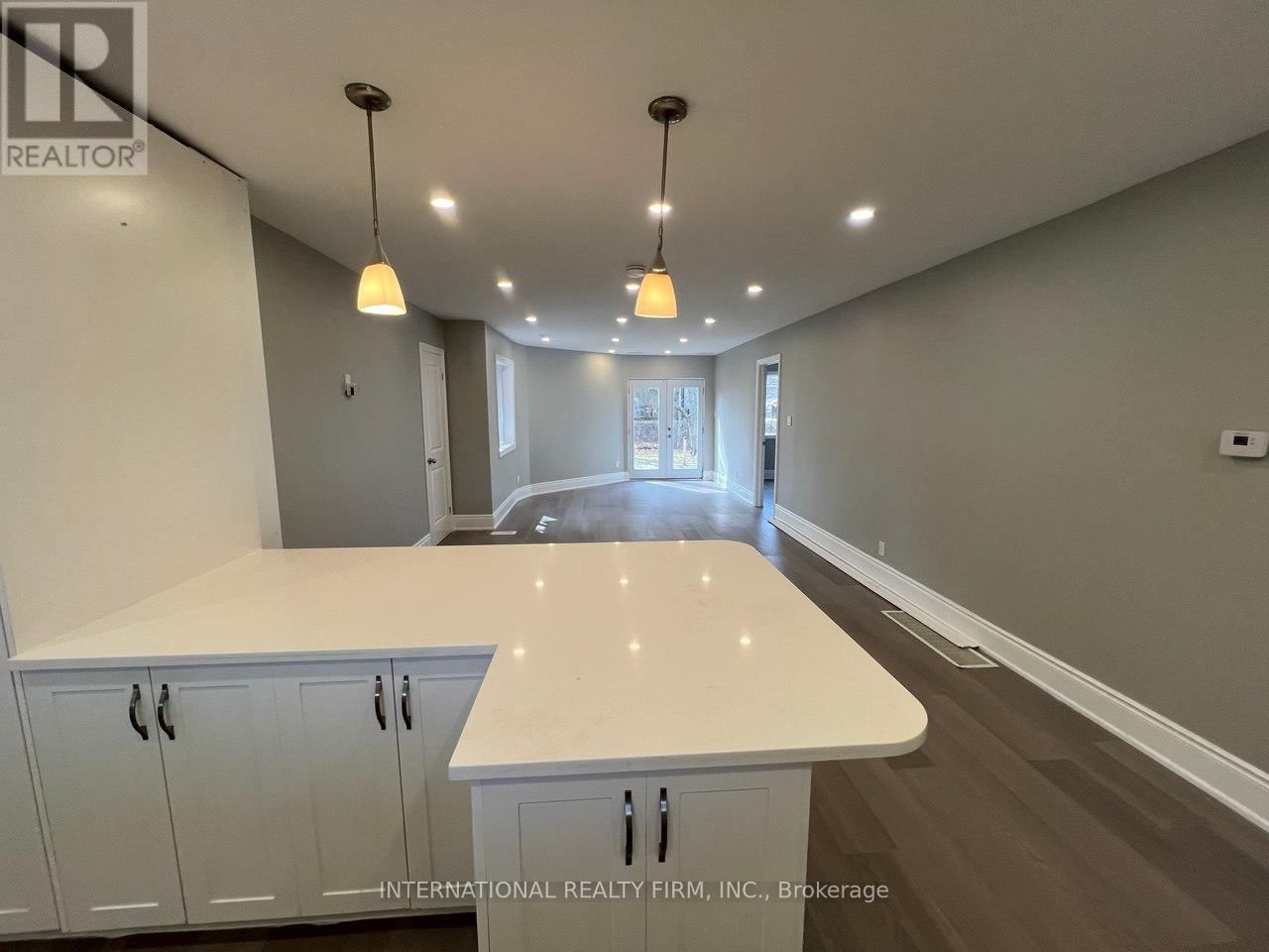 73 MURRAY DRIVE Image 12