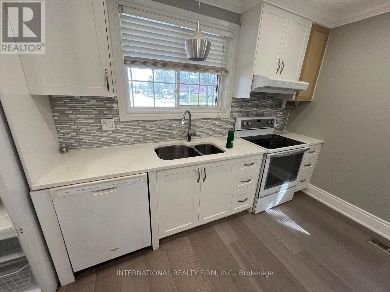 73 MURRAY DRIVE Image 15