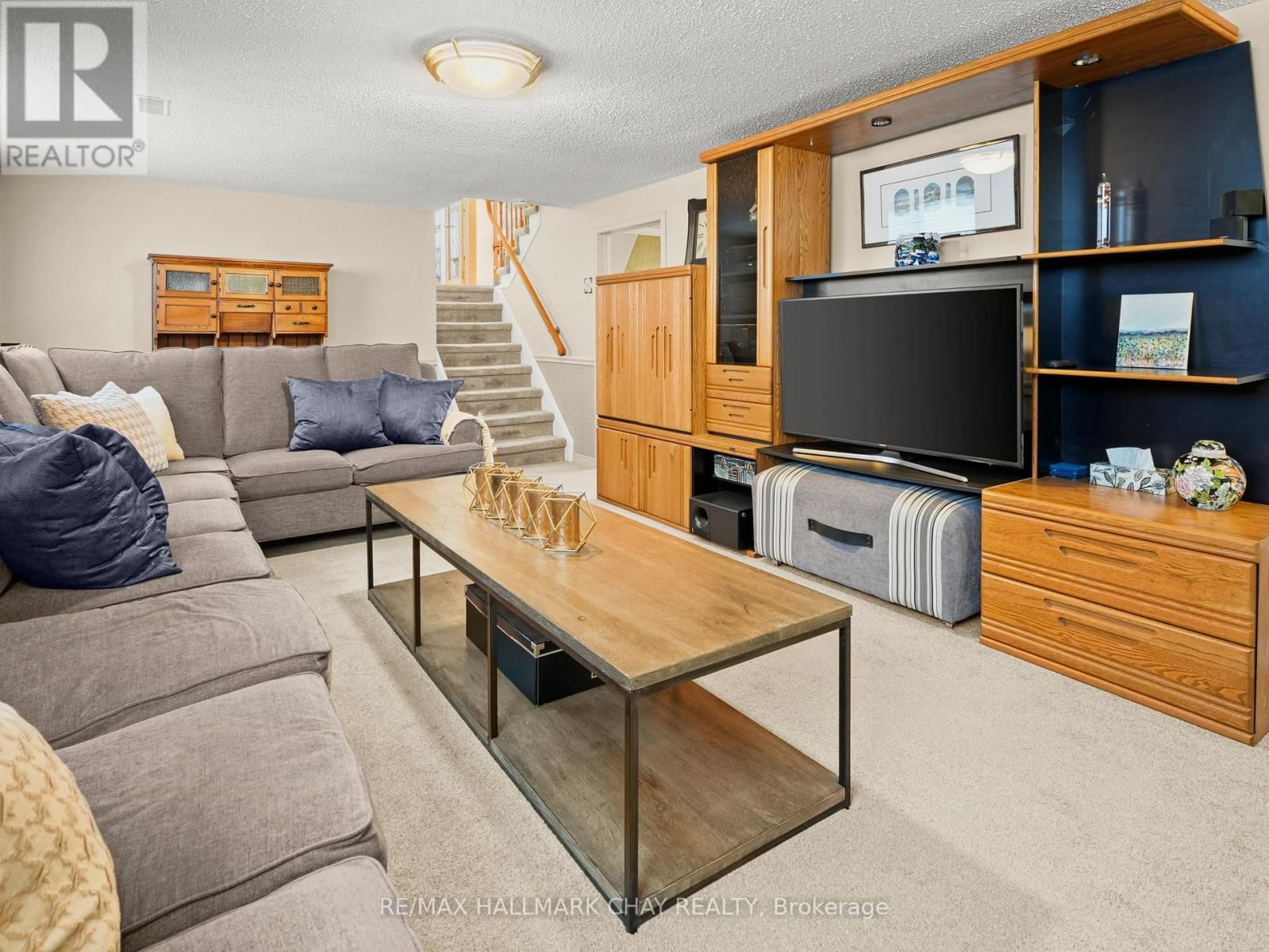 6815 4TH LINE Image 27