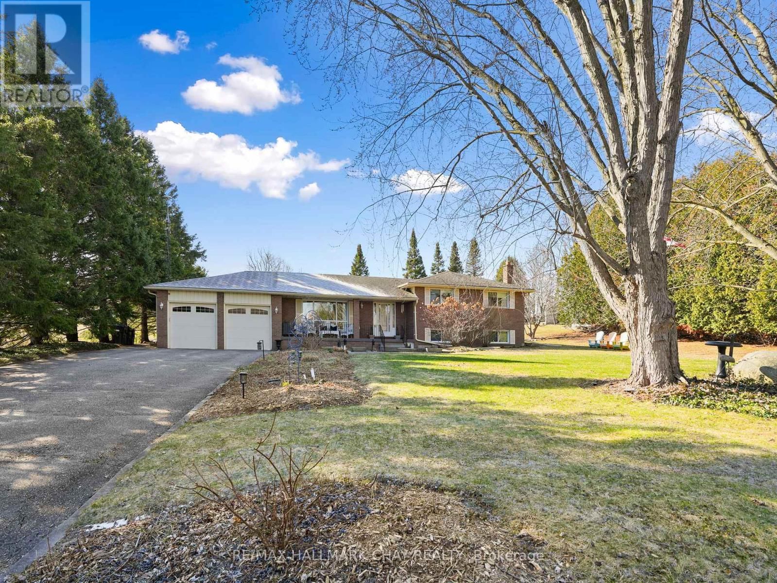 6815 4TH LINE Image 38