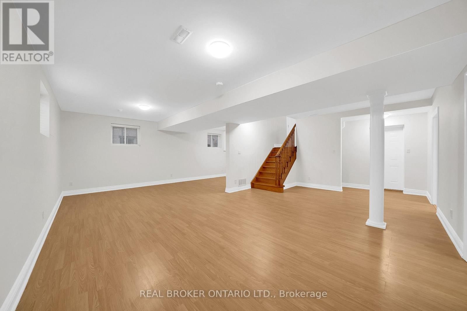 1092 ALFRED STREET Image 25