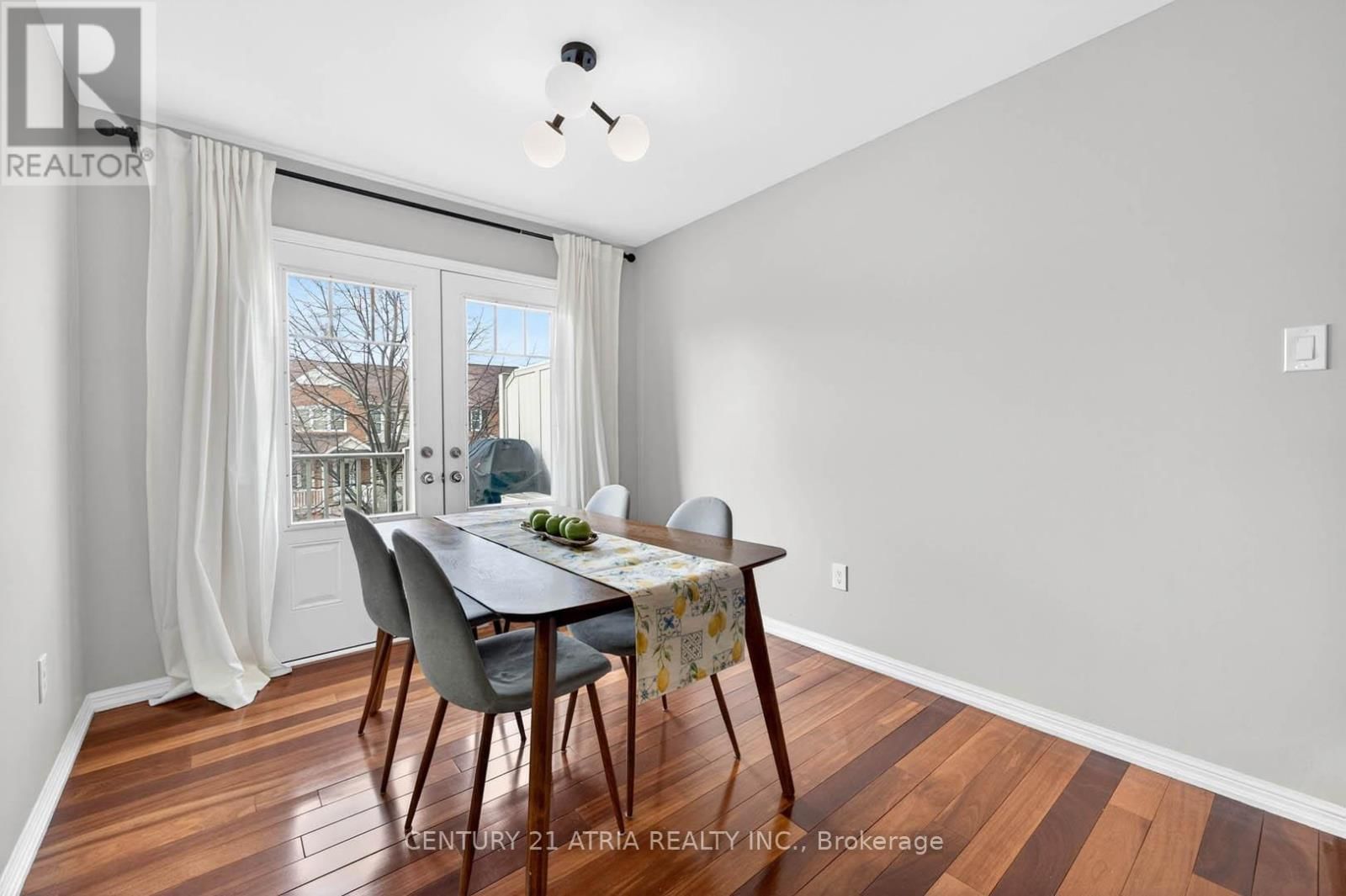 18 COSSEY LANE Image 10