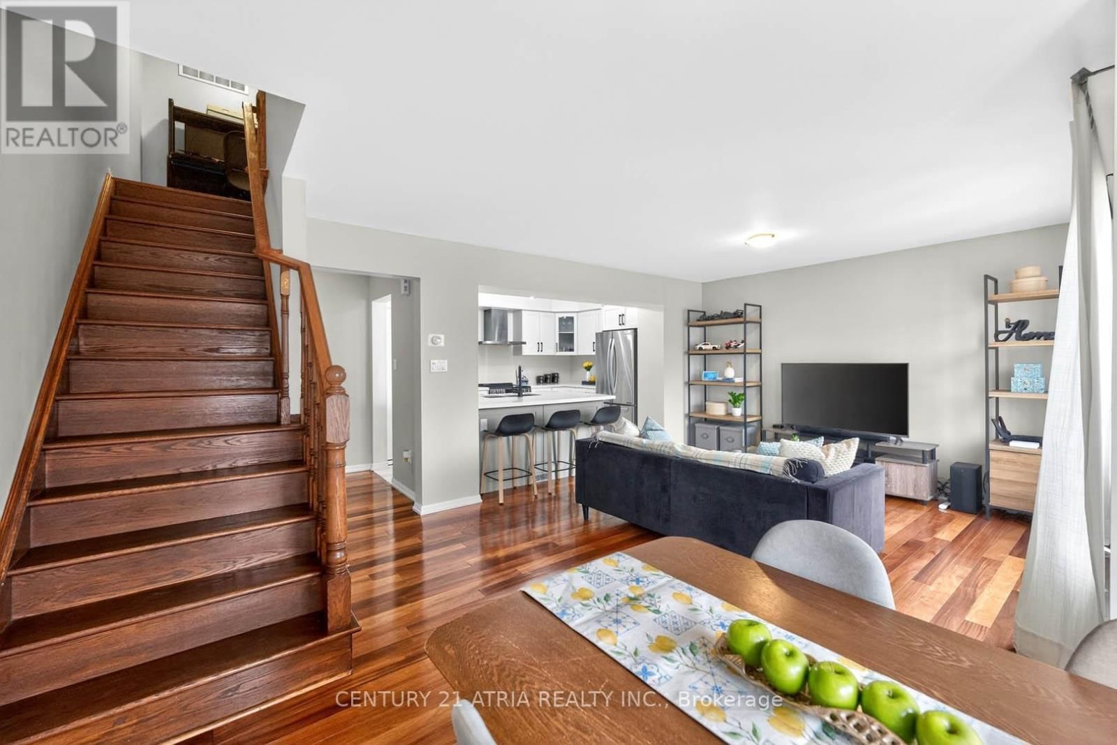 18 COSSEY LANE Image 11