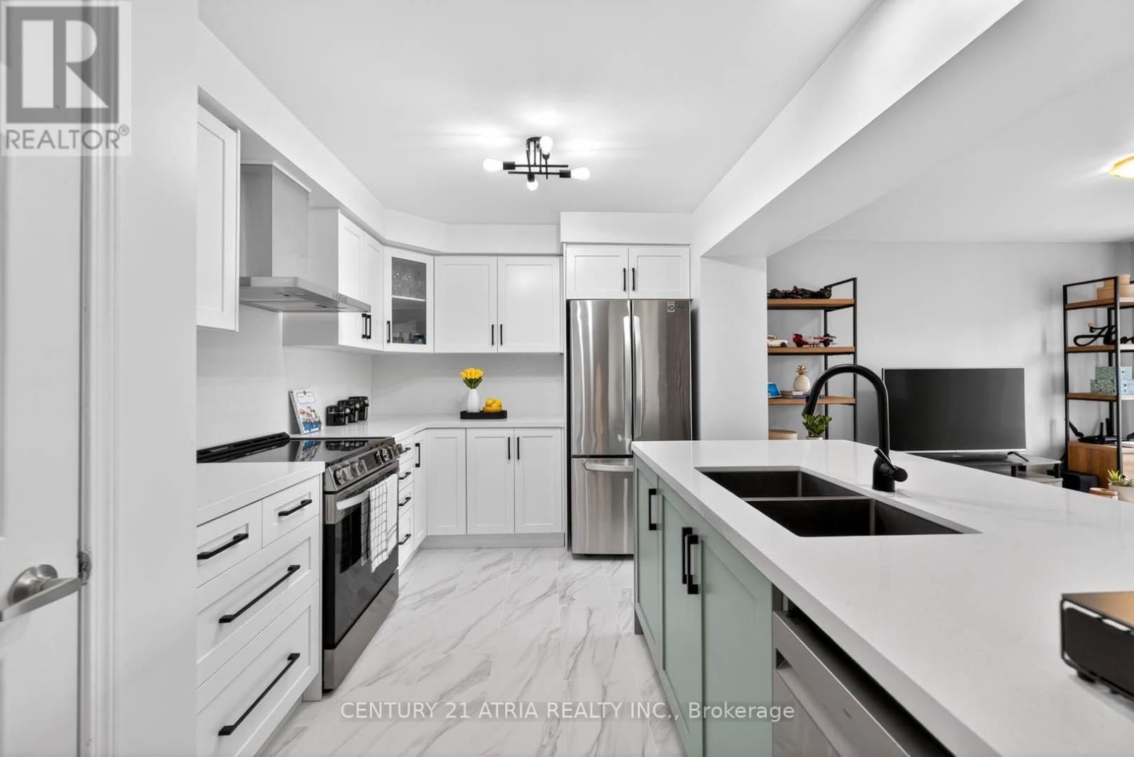 18 COSSEY LANE Image 13