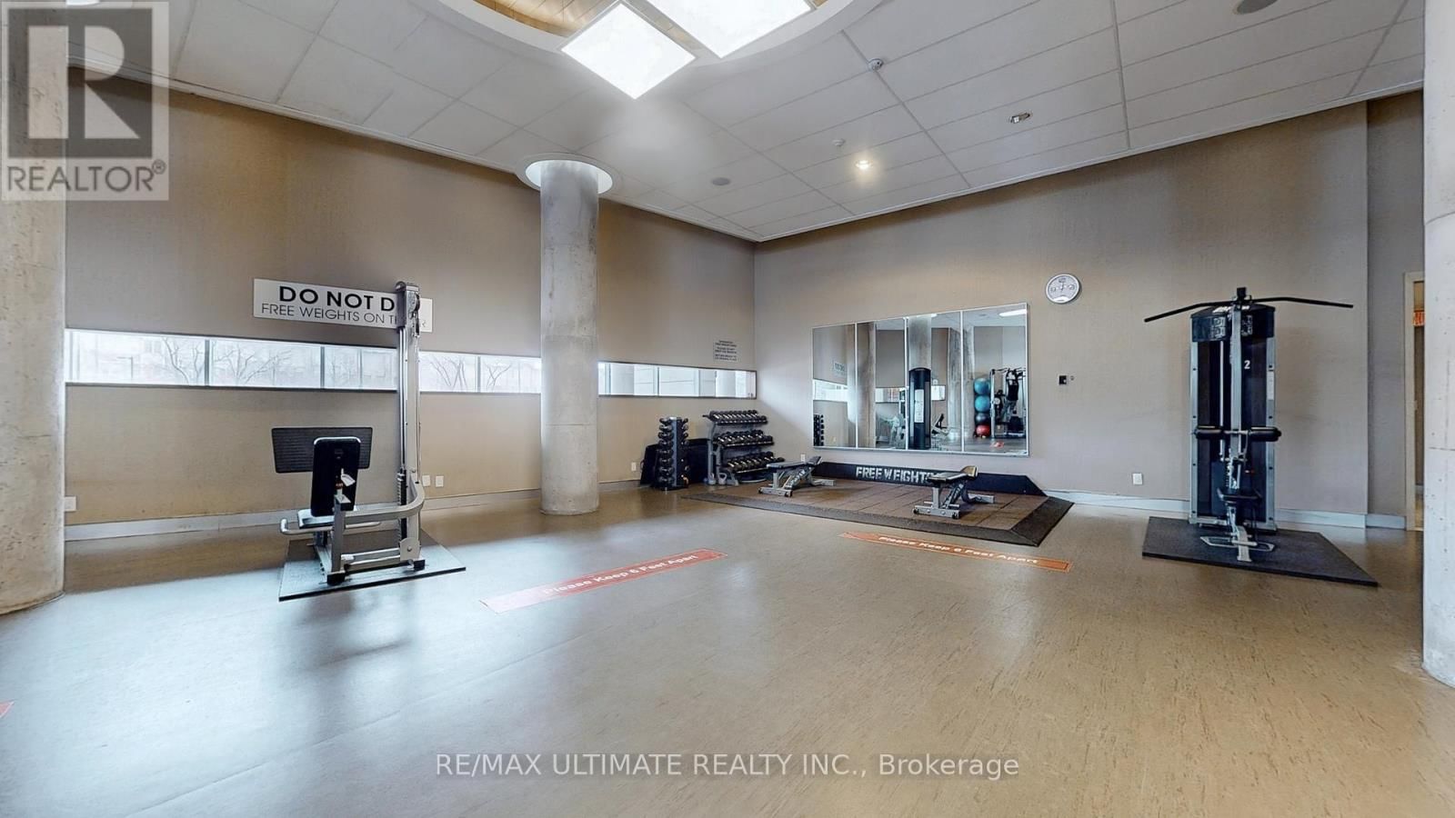 718 - 273 SOUTH PARK ROAD Image 45