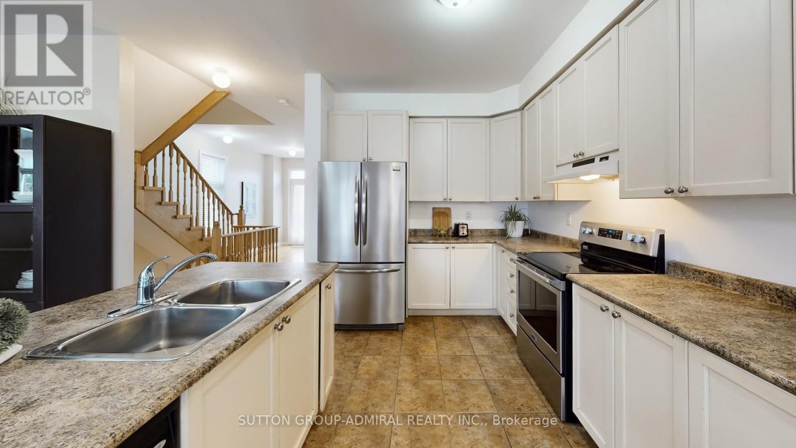 36 HELEN STREET Image 12