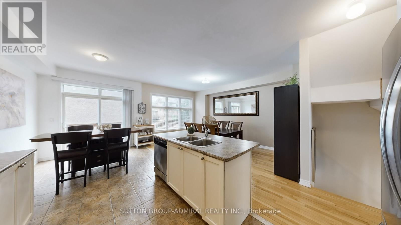 36 HELEN STREET Image 14