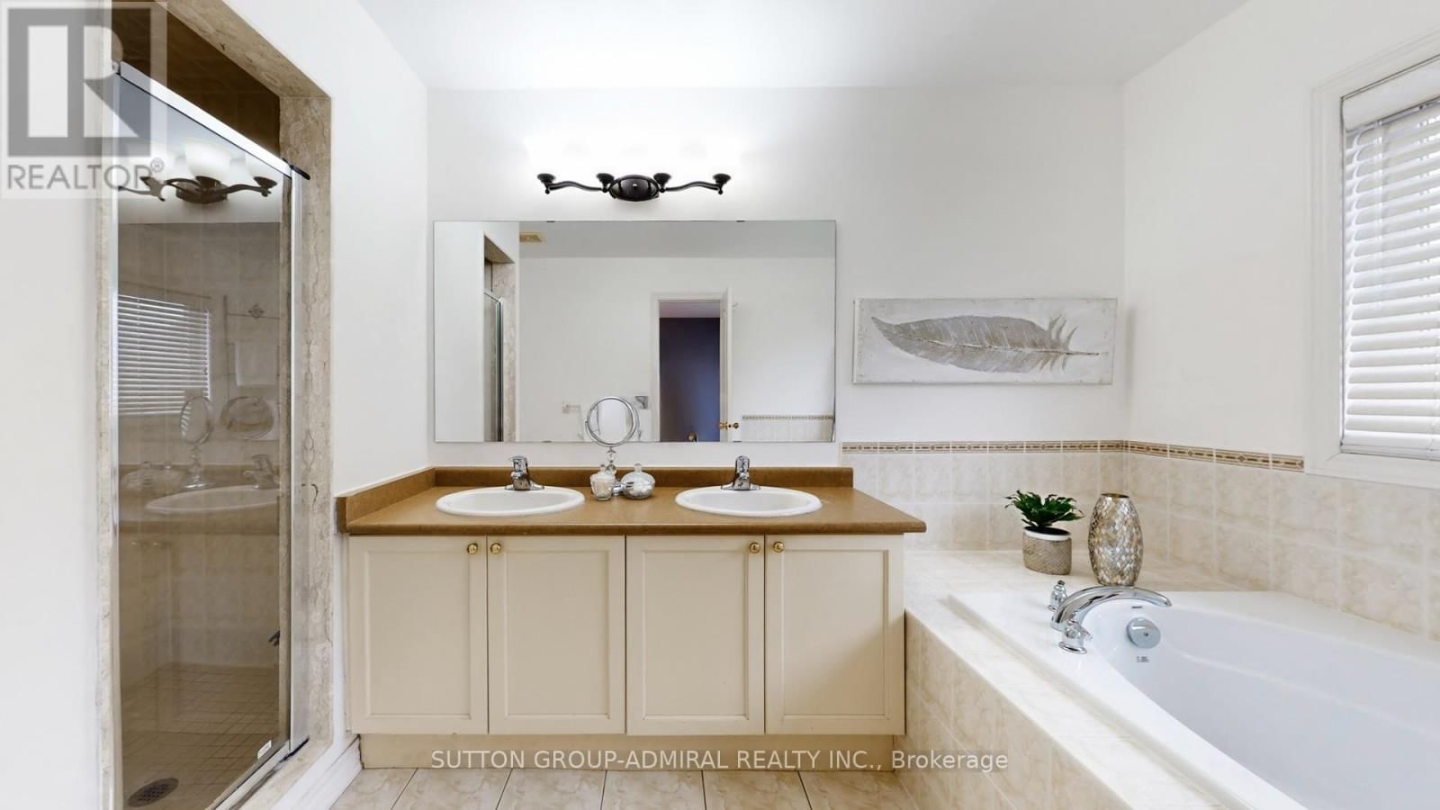 36 HELEN STREET Image 20