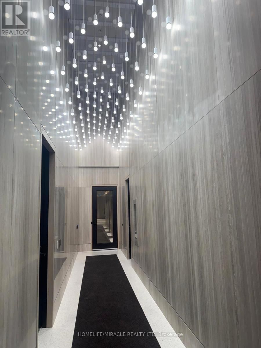 1611 - 225 COMMERCE STREET Image 39