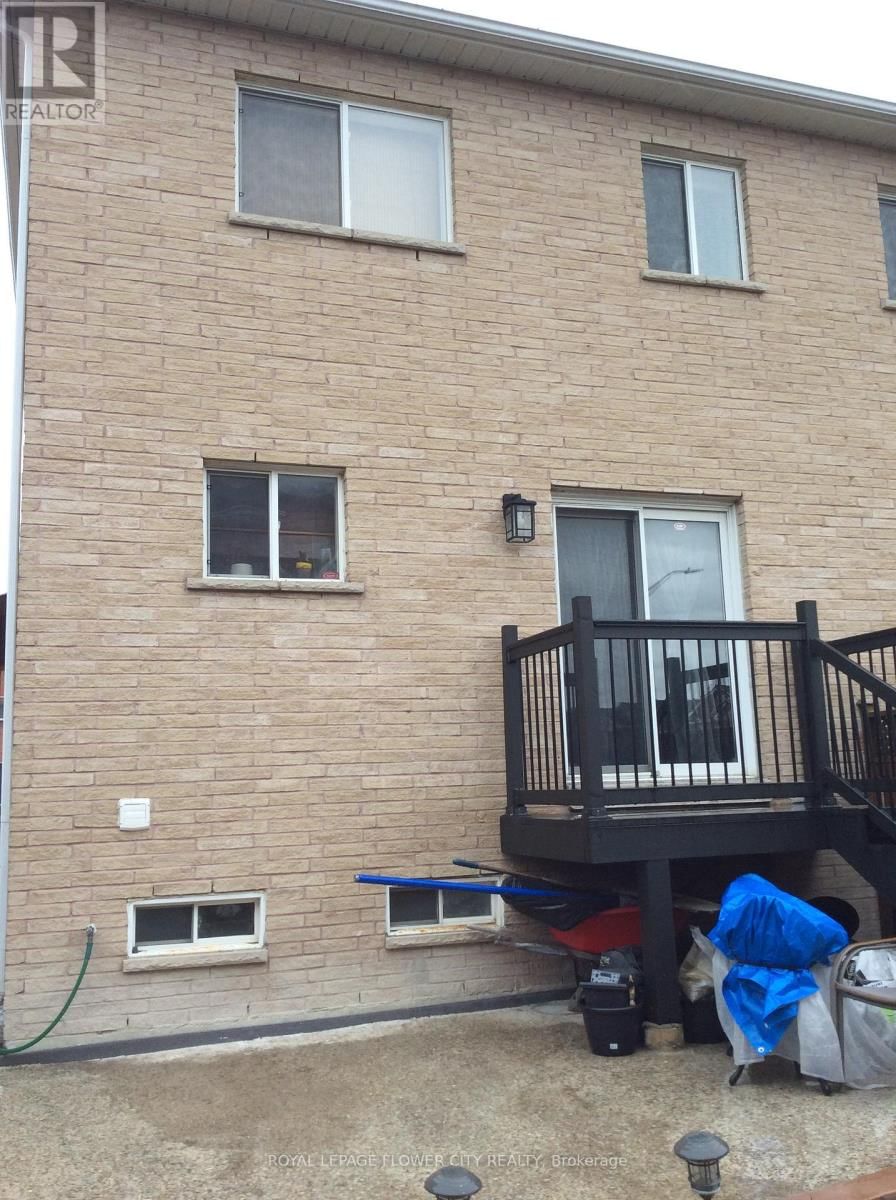 30 CONDOTTI DRIVE Image 6