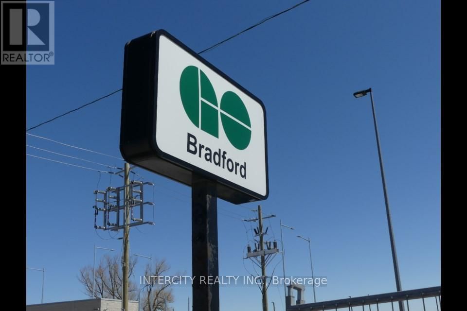 Main Floor - 260 BRITANNIA AVENUE Image 5