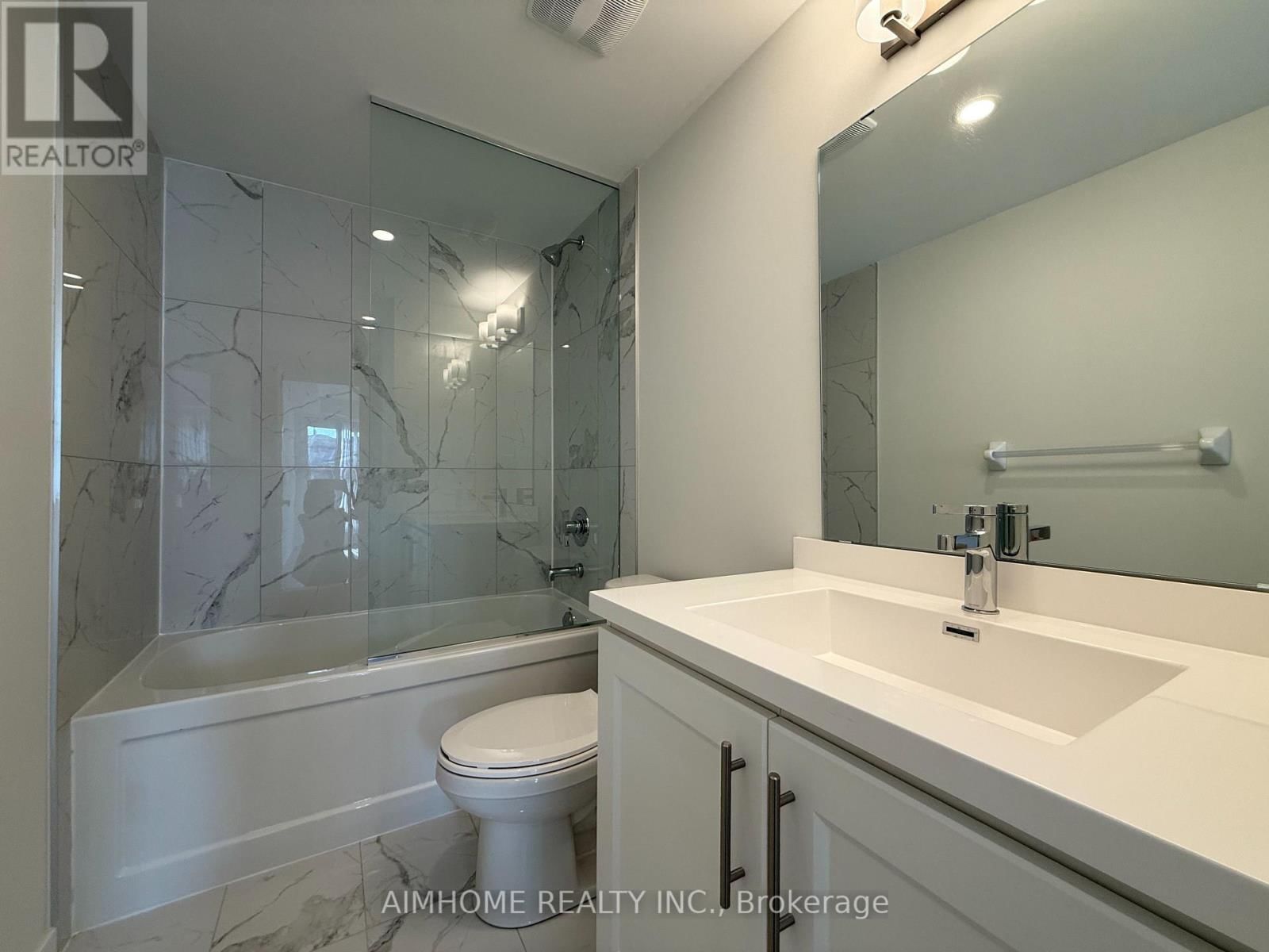 TH218 - 131 HONEYCRISP CRESCENT Image 12