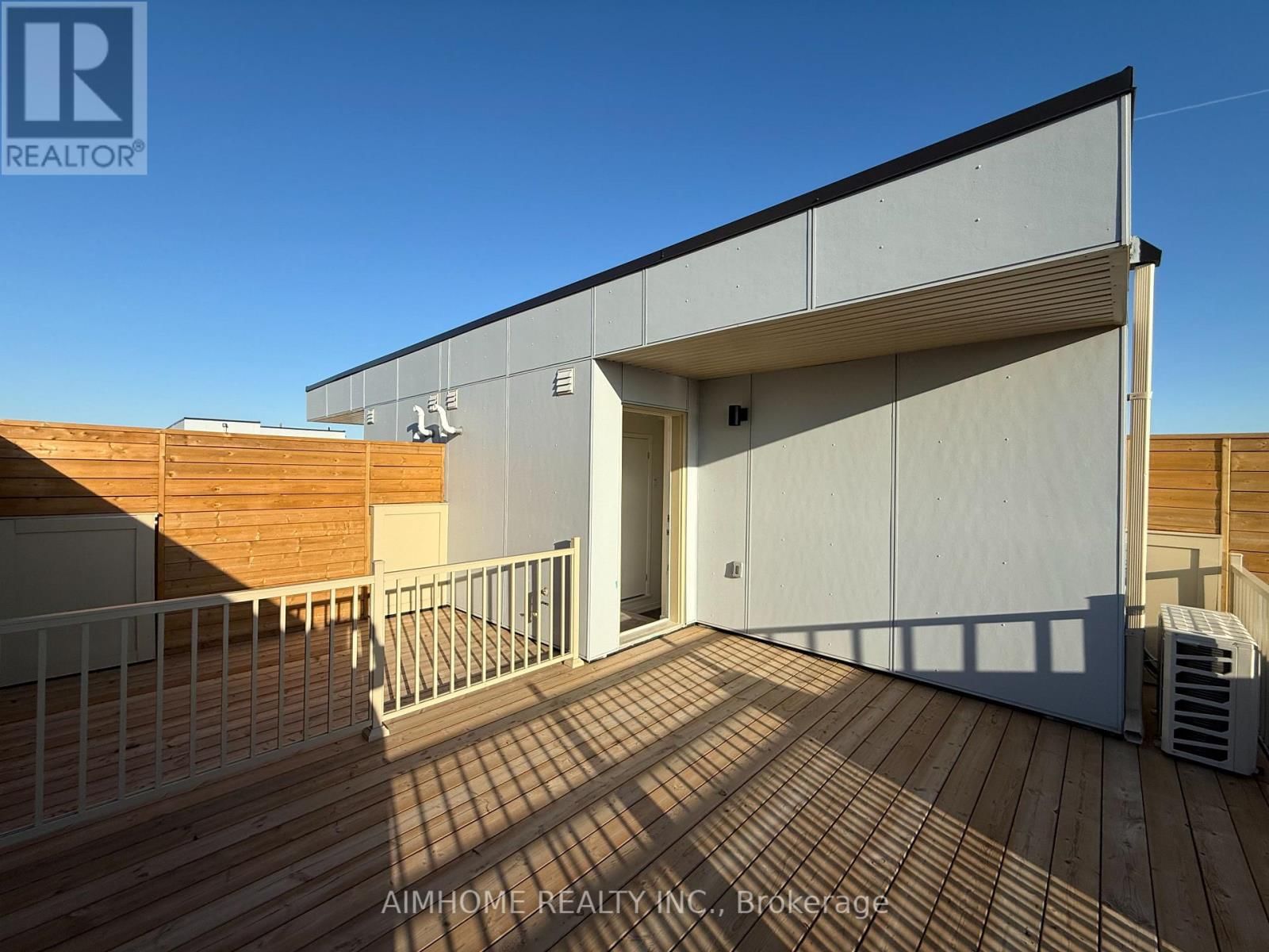 TH218 - 131 HONEYCRISP CRESCENT Image 16