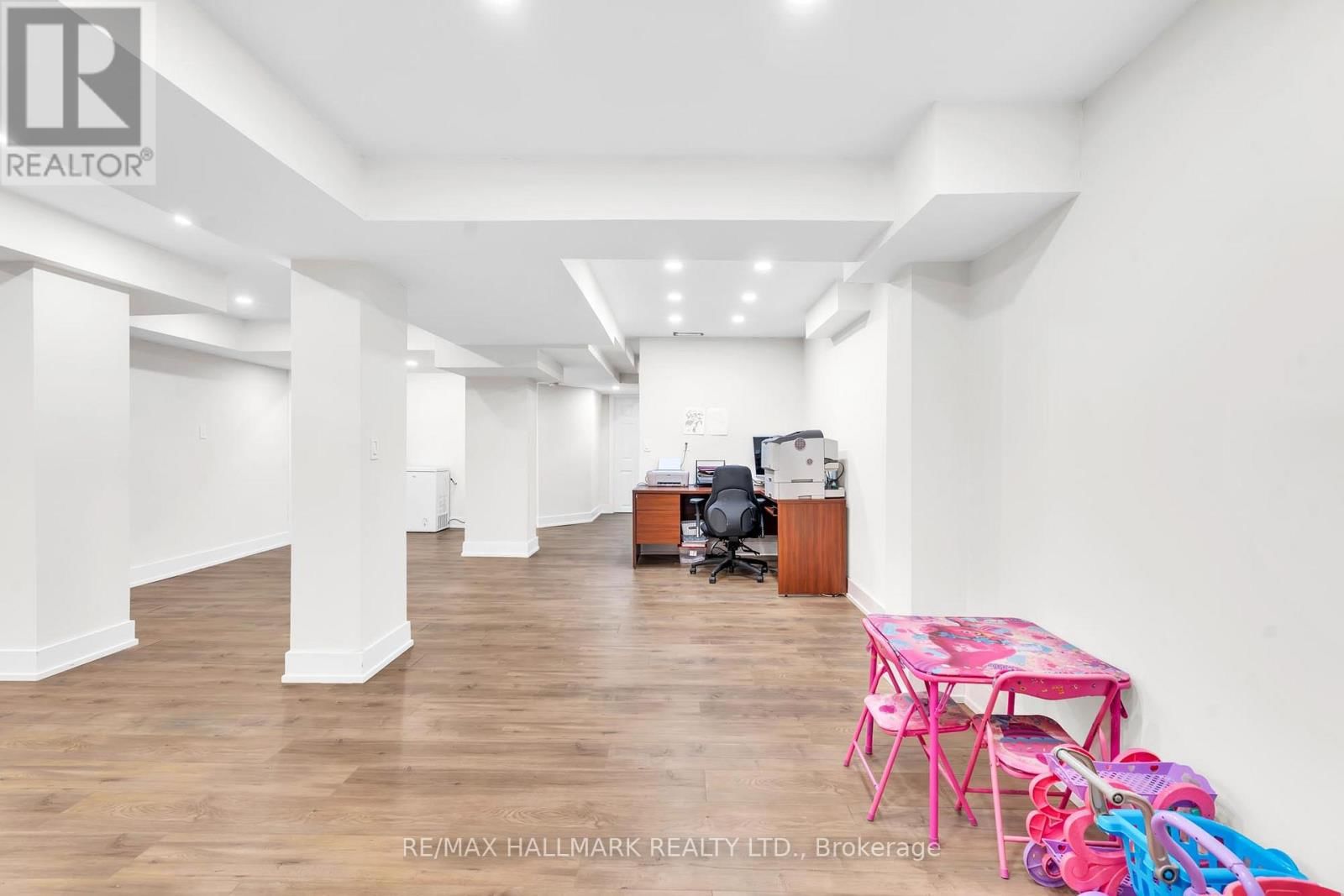 21 BROOKS AVENUE Image 43