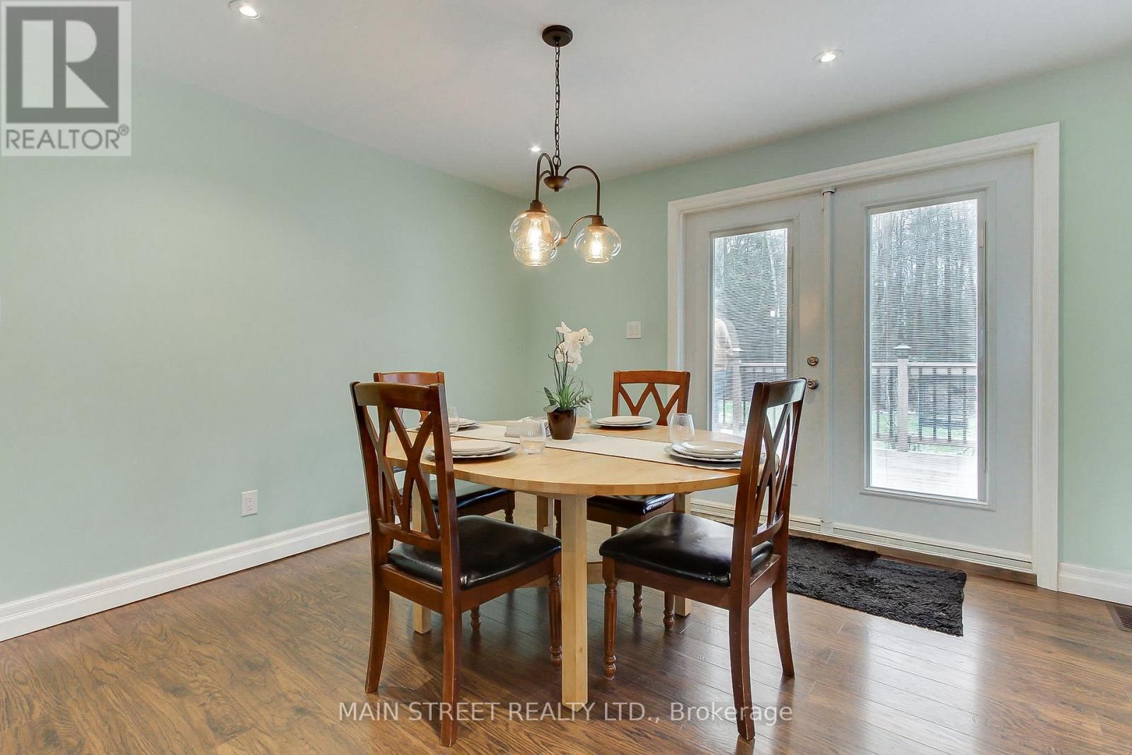 52 MAPLE AVENUE Image 12