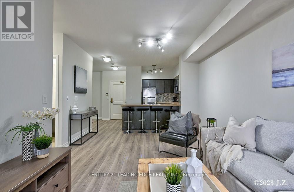 911 - 9225 JANE STREET Image 15