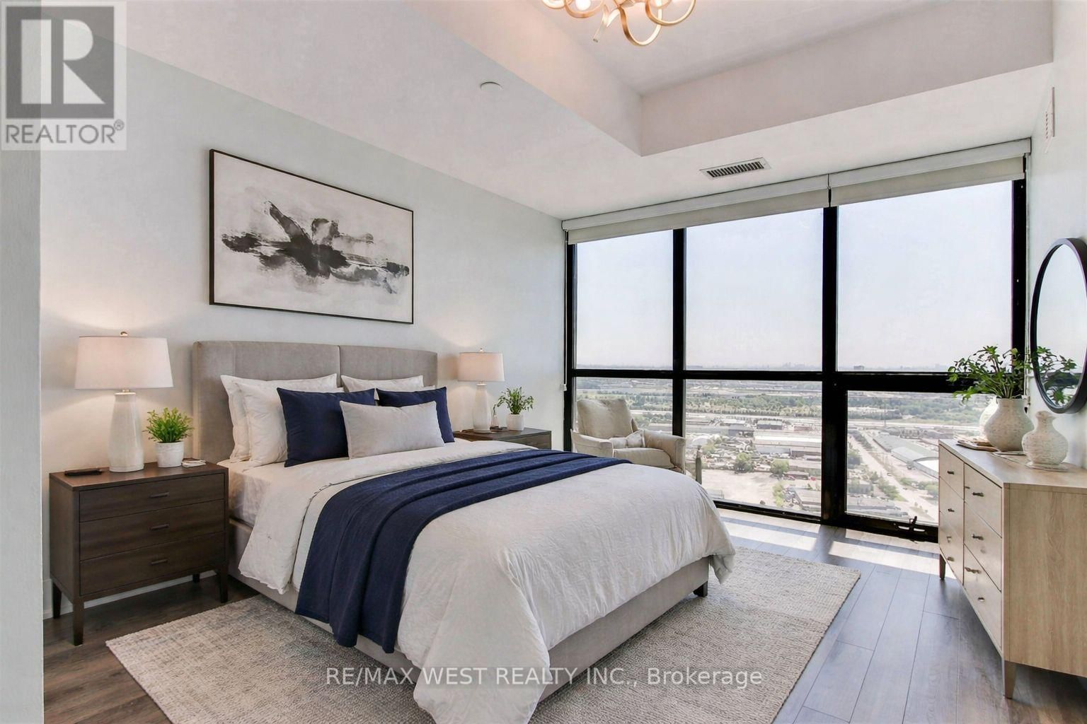 3203 - 2900 HIGHWAY 7 Image 37