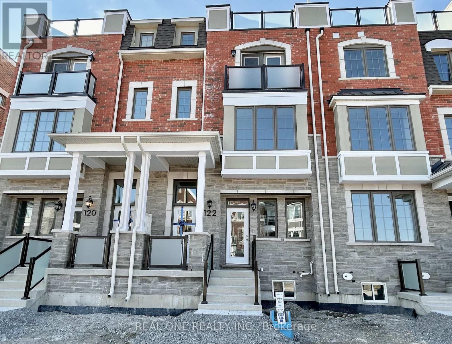 122 AVANI AVENUE Image 1