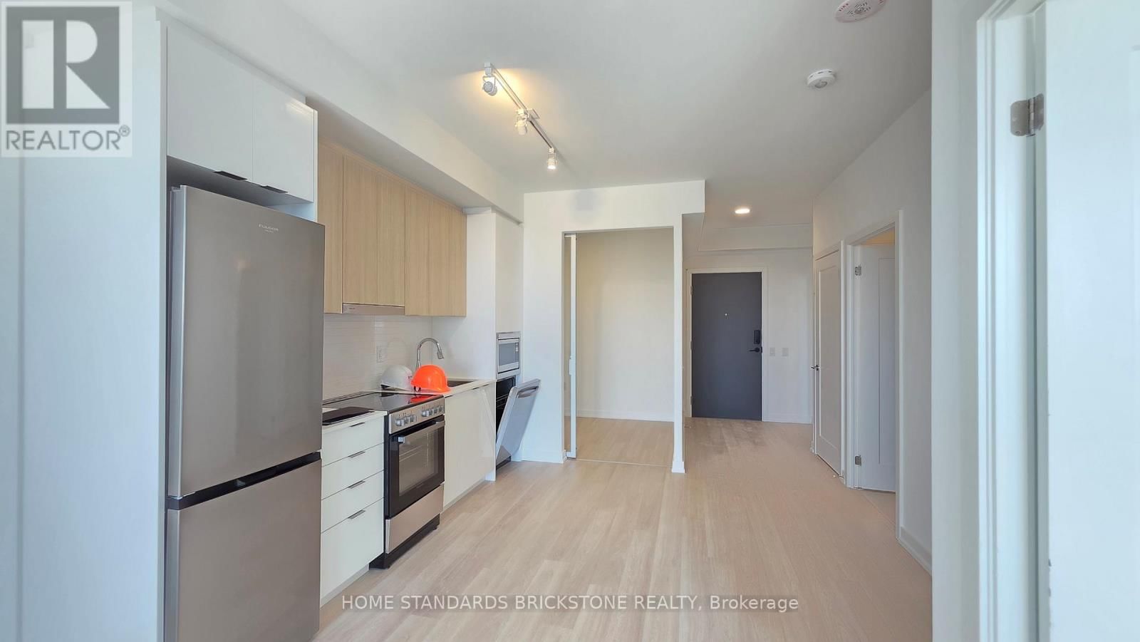 A2207 - 9763 MARKHAM ROAD Image 6