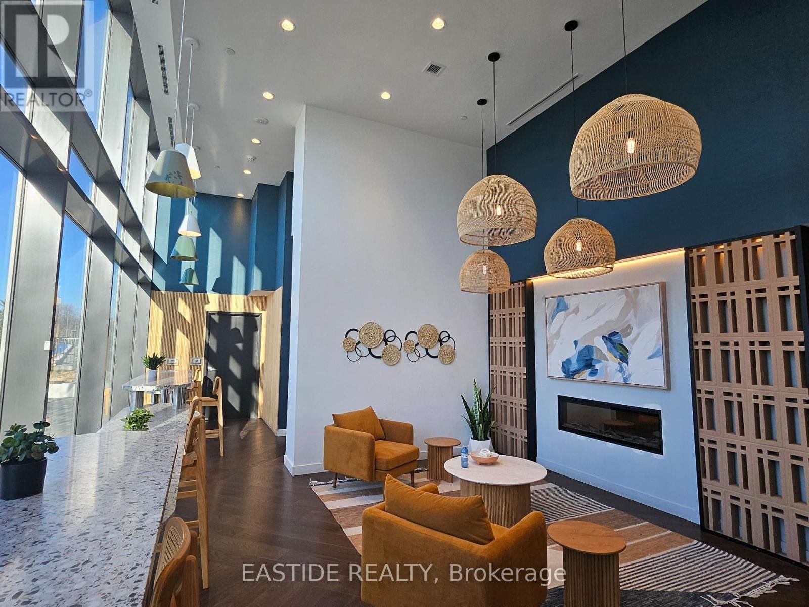 2529 - 498 CALDARI ROAD Image 17