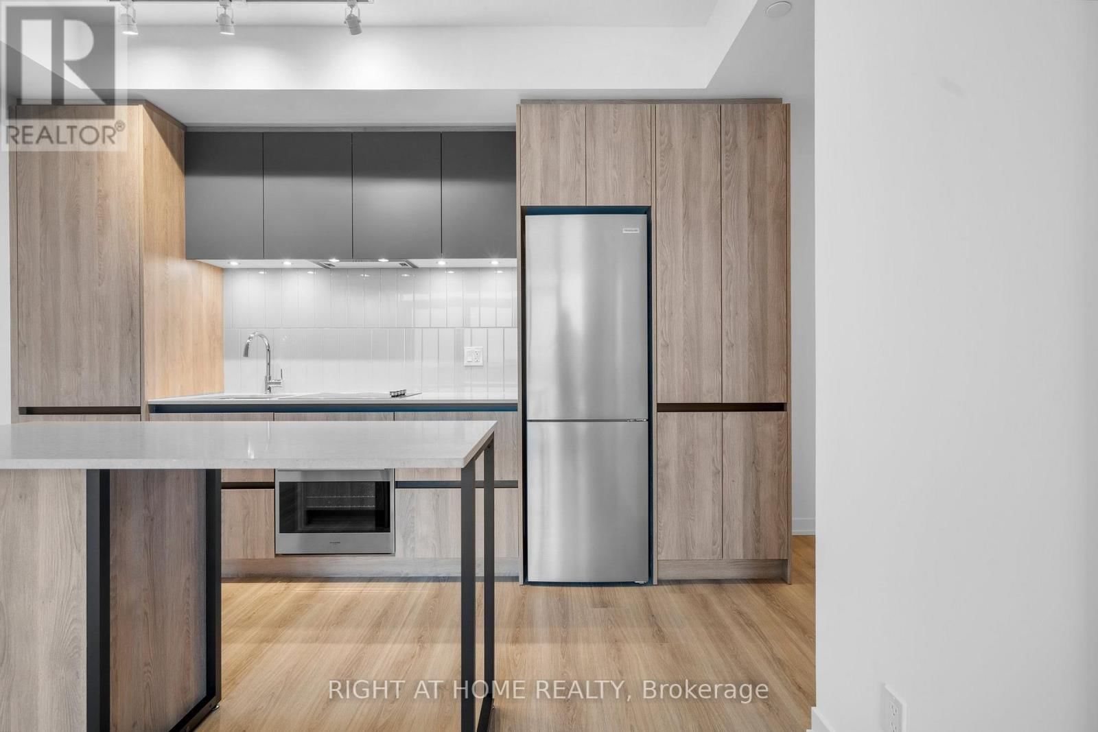 1424 - 7950 BATHURST STREET Image 8