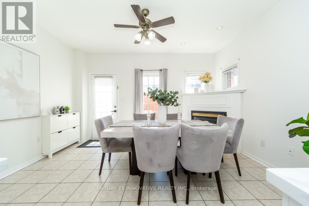 63 RAINBOW VALLEY CRESCENT Image 15