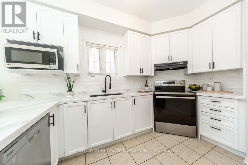 63 RAINBOW VALLEY CRESCENT Image 21