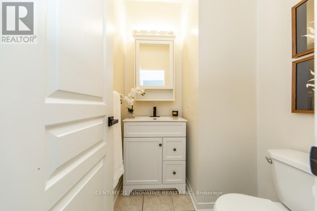 63 RAINBOW VALLEY CRESCENT Image 22