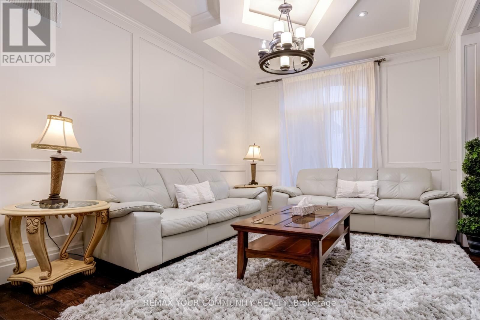 20111 BATHURST STREET EAST Image 10