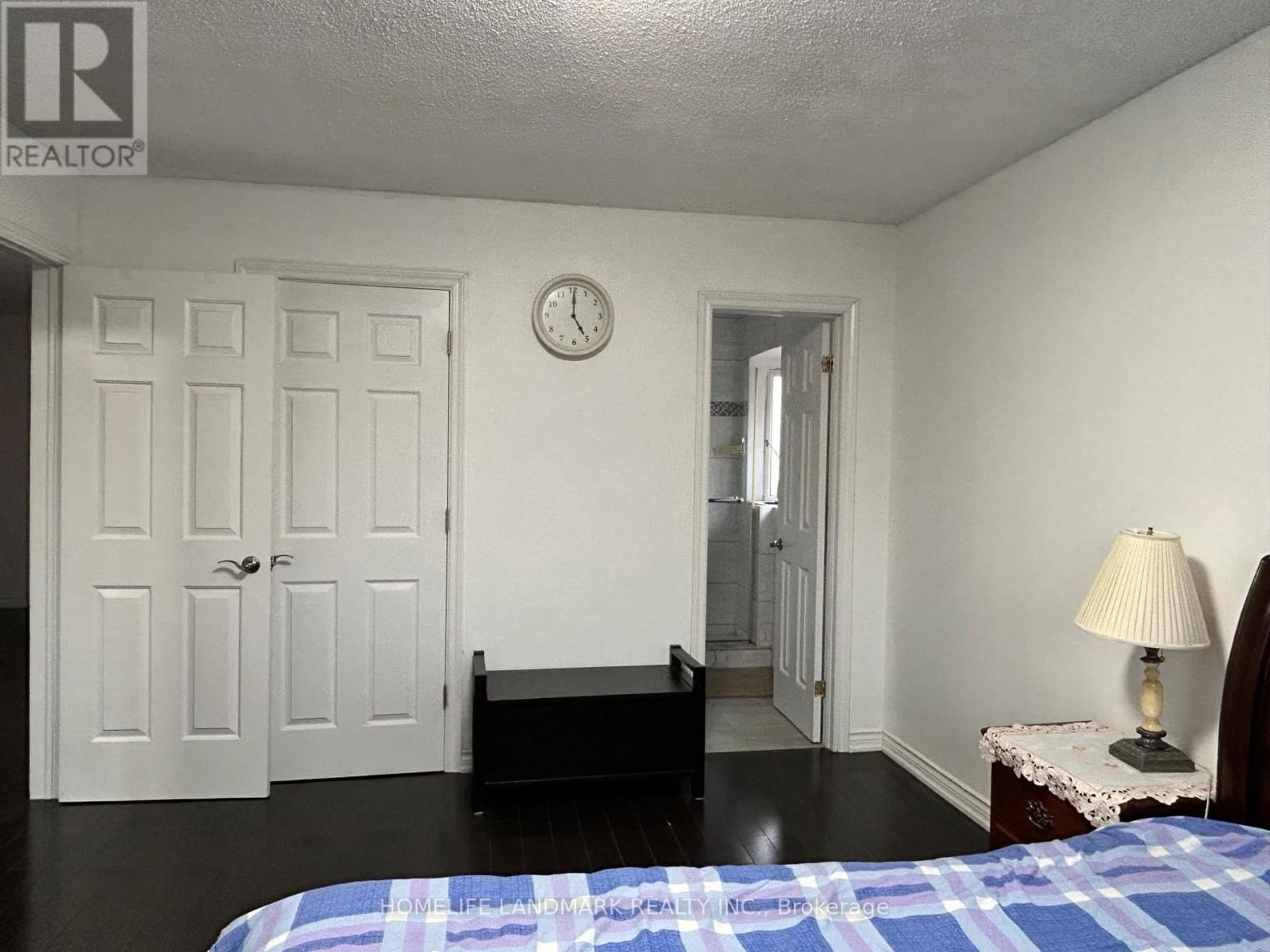 45 BRIGGS AVENUE Image 7