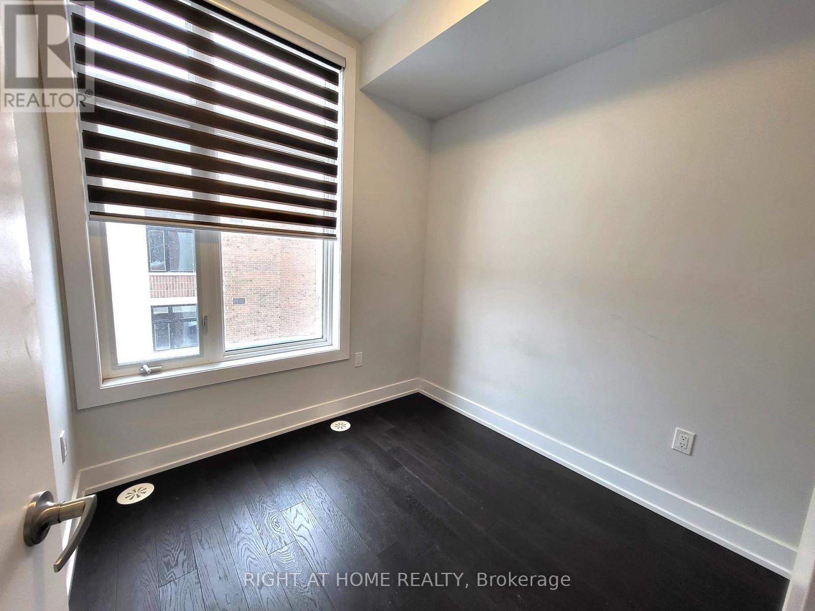 232 - 9580 ISLINGTON AVENUE Image 10