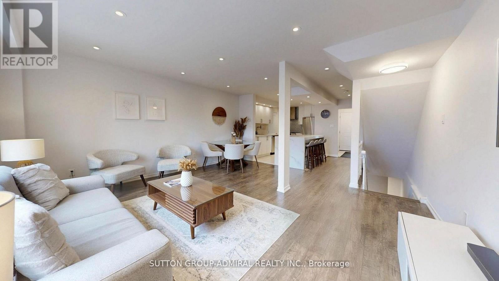 20 WEST BOROUGH STREET Image 10