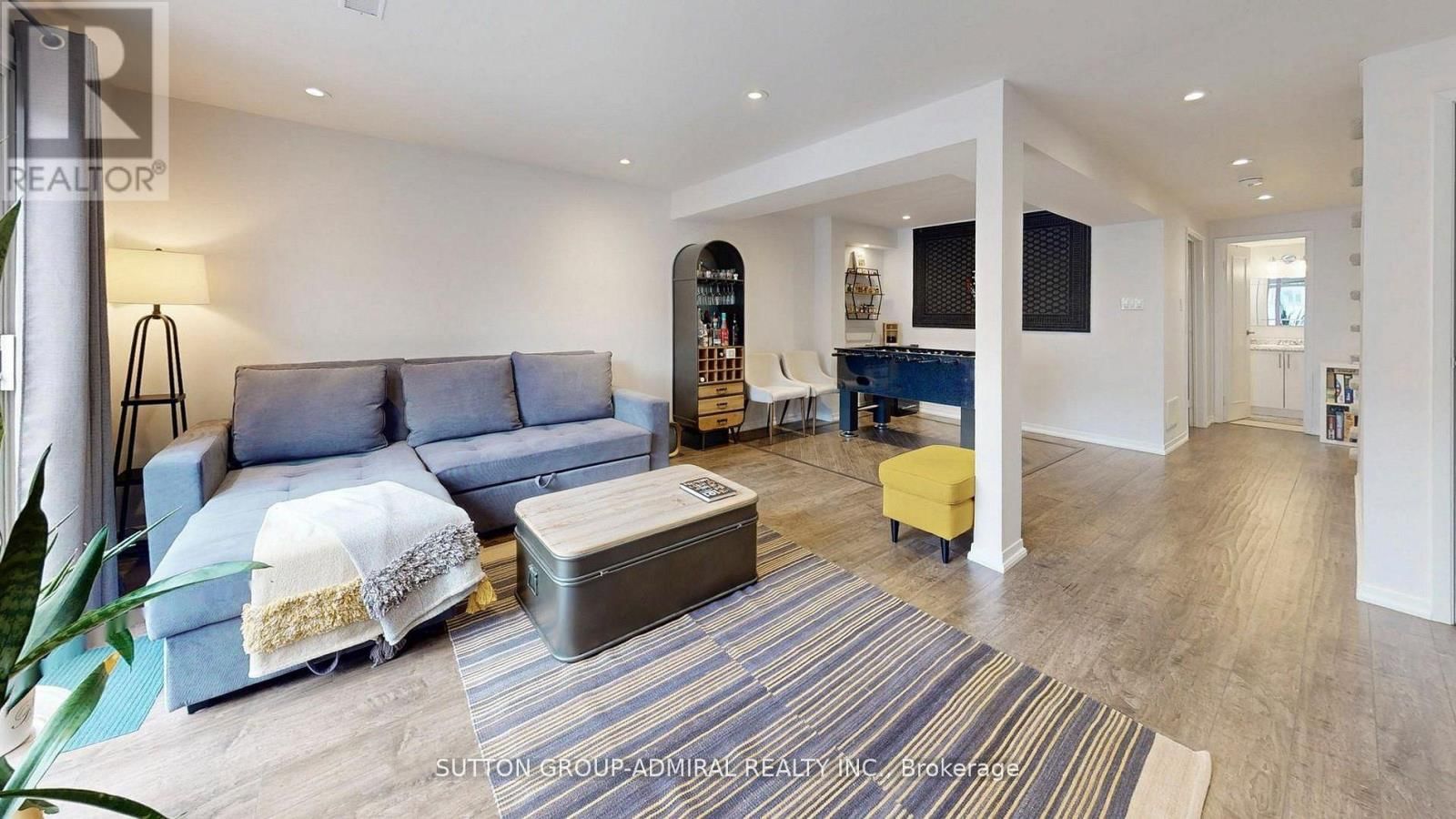 20 WEST BOROUGH STREET Image 29