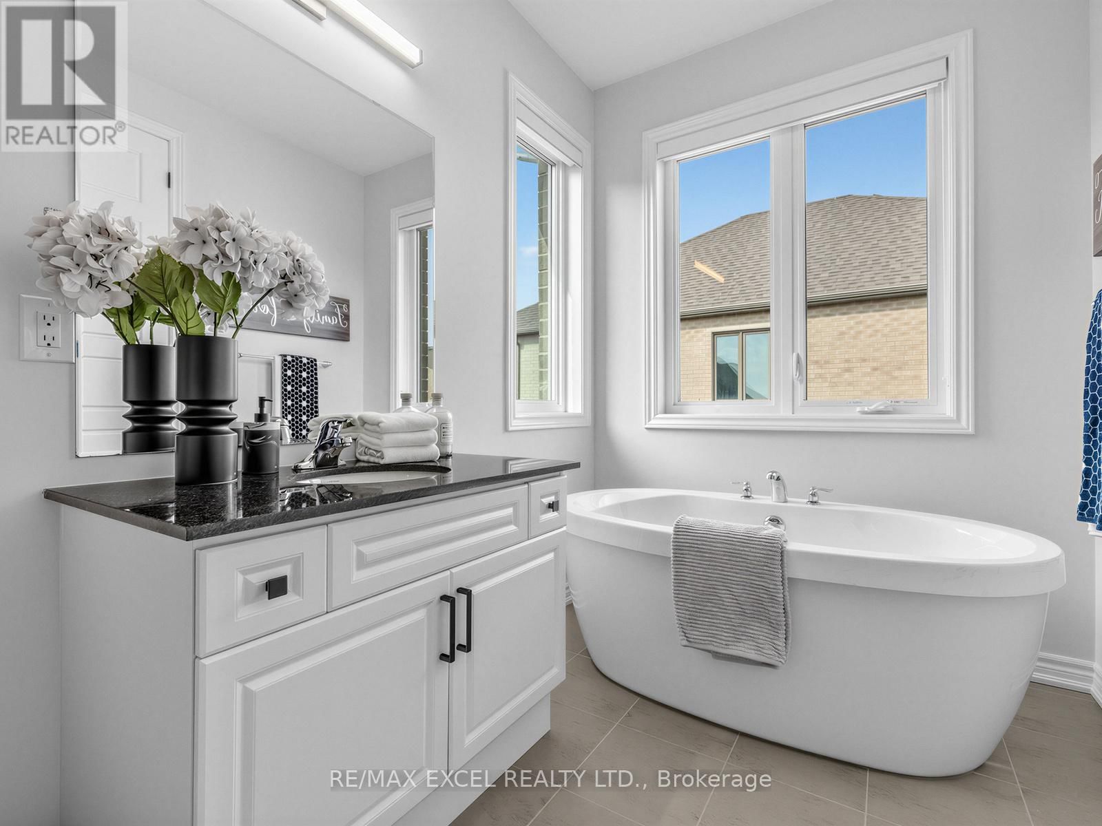 38 NAVITAS CRESCENT Image 21