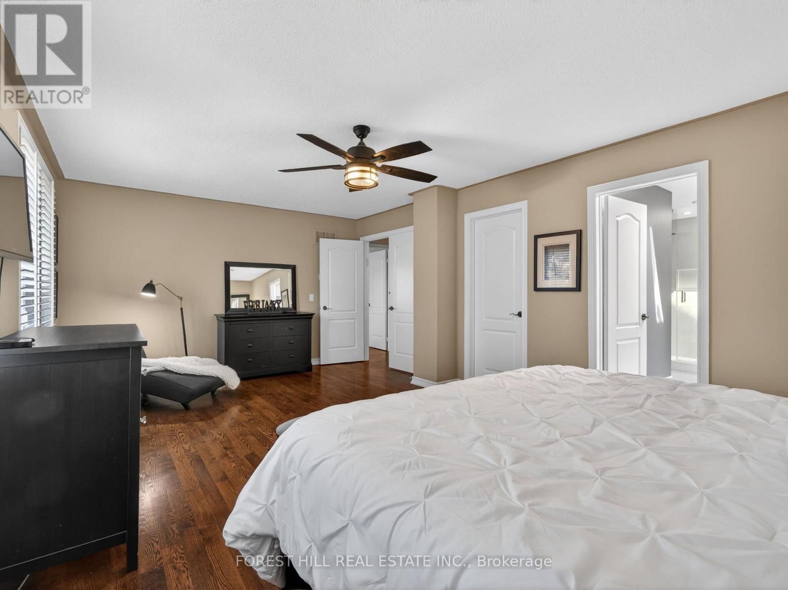 32 MULHOLLAND DRIVE Image 26