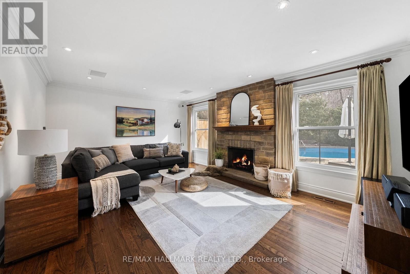 55 RIVERSIDE BOULEVARD Image 11