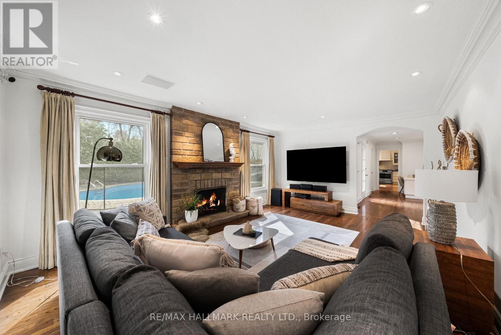 55 RIVERSIDE BOULEVARD Image 14