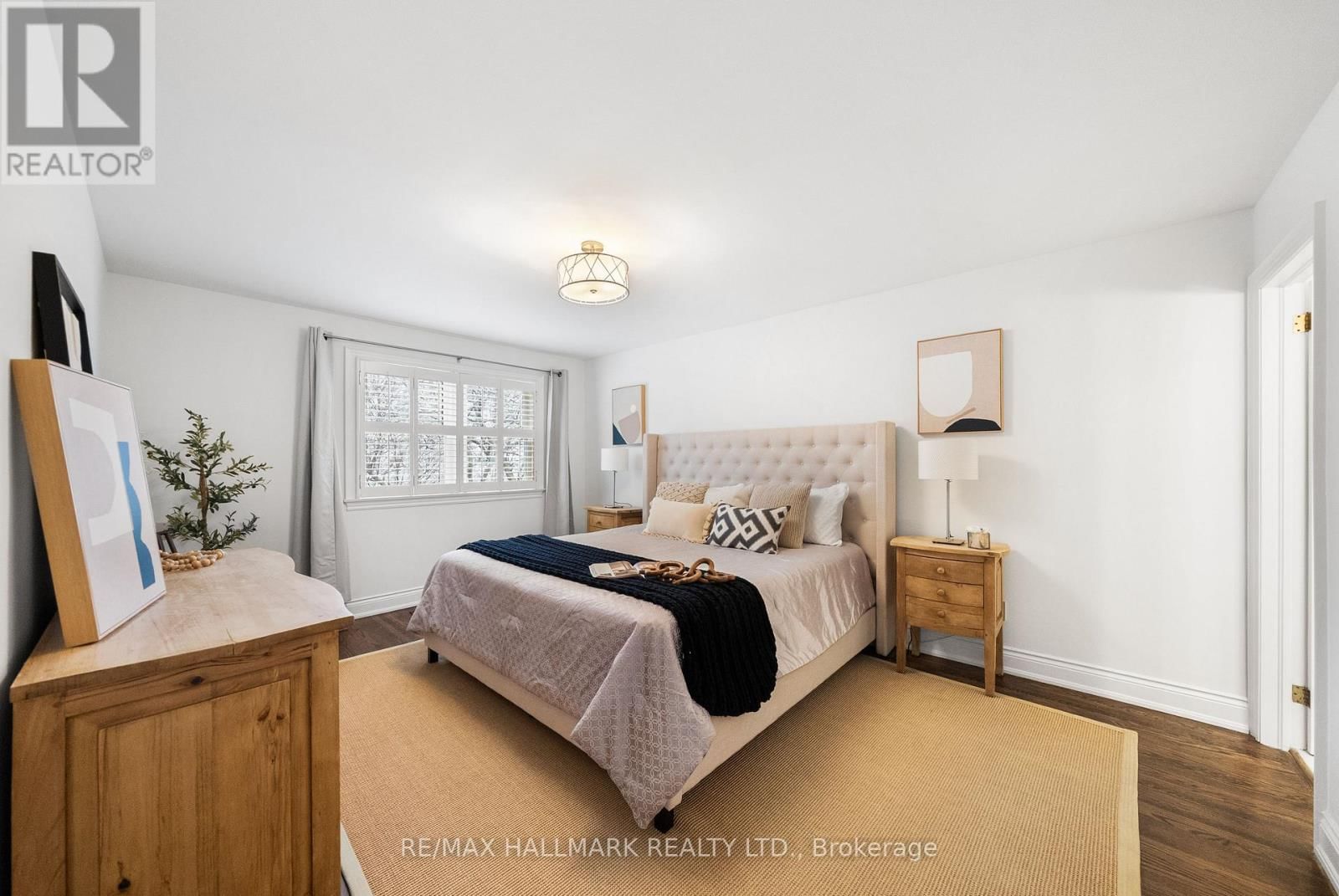 55 RIVERSIDE BOULEVARD Image 26