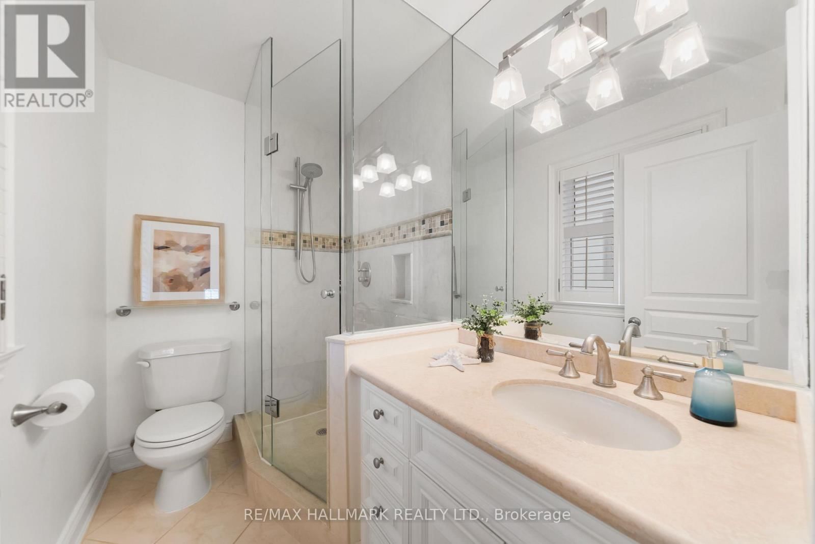 55 RIVERSIDE BOULEVARD Image 28