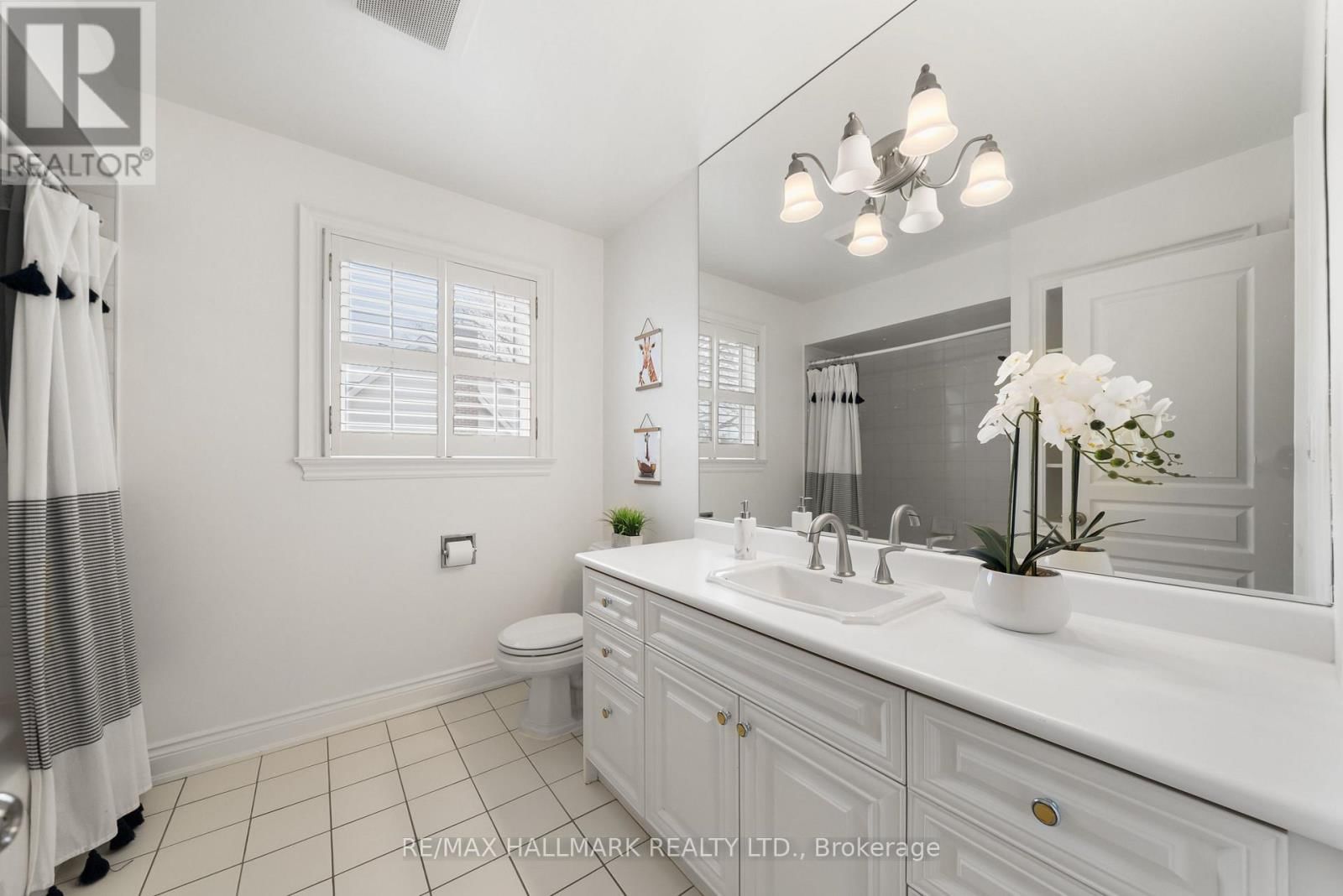 55 RIVERSIDE BOULEVARD Image 30